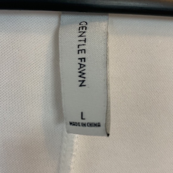 Gentle Fawn Shirt Sleeve Top - Picture 4 of 6